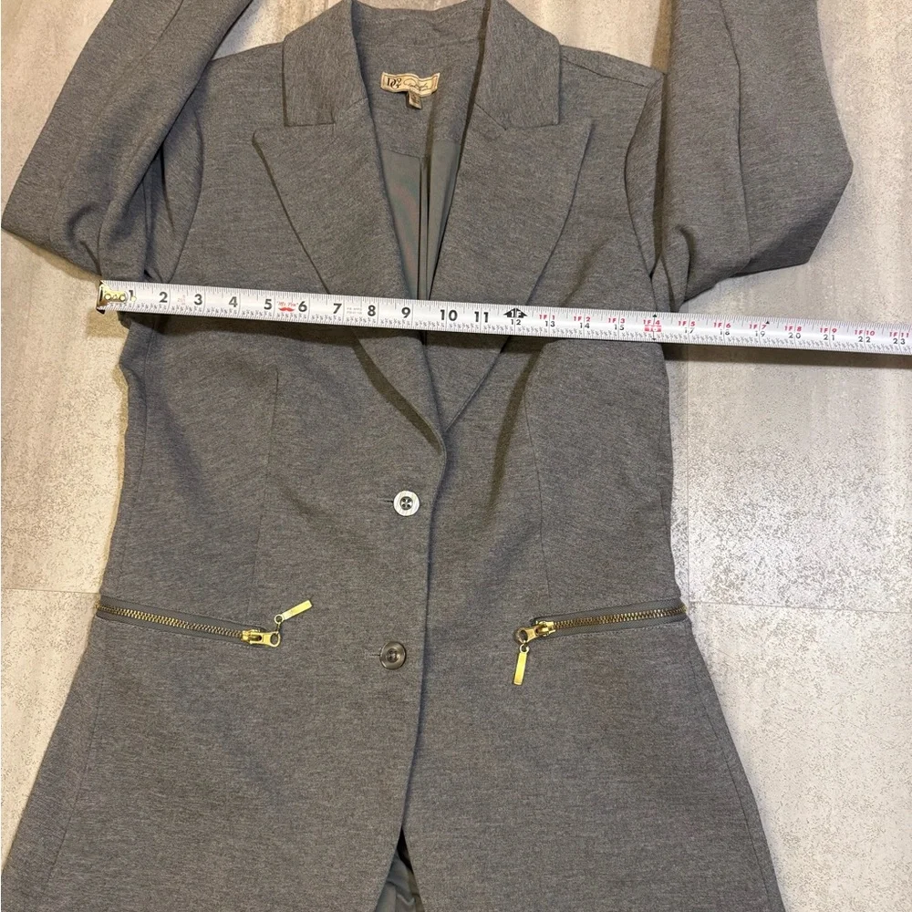 DC Gray Women's Blazer with Zipper Accents